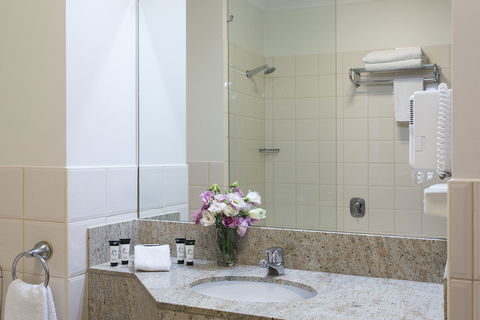 Hotel Grand Chancellor On Currie - Tourism Canberra 3