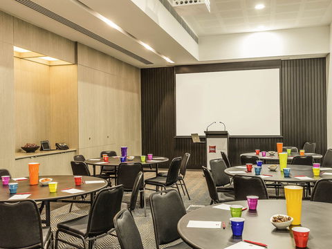 Ibis Adelaide - Tourism Canberra 8