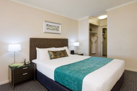 Pacific Suites Canberra - Tourism Canberra 4