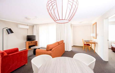 Mantra On Northbourne - Tourism Canberra 1