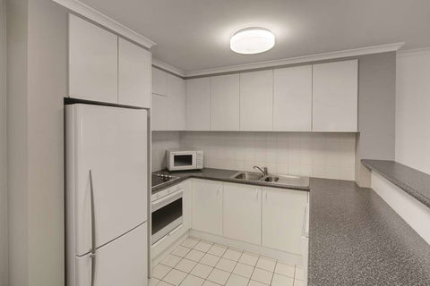 Adina Serviced Apartments James Court - Tourism Canberra 7