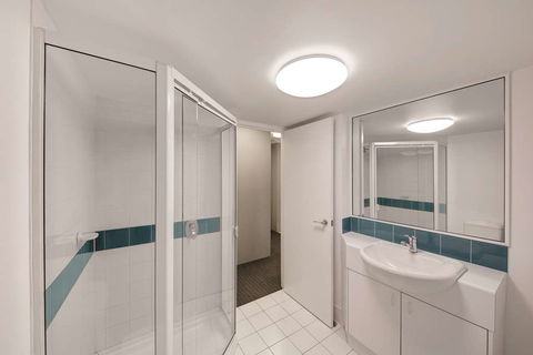 Adina Serviced Apartments James Court - Tourism Canberra 8