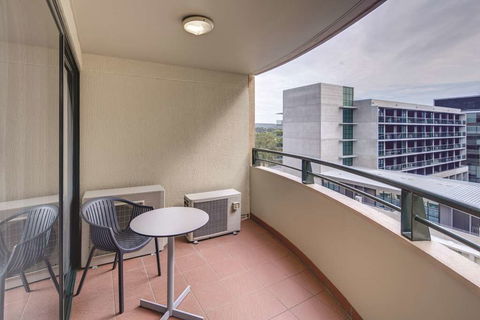 Adina Serviced Apartments James Court - Tourism Canberra 15