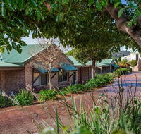 Quality Suites Banksia Gardens - Tourism Canberra