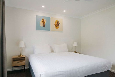 Quality Suites Banksia Gardens - Tourism Canberra 4