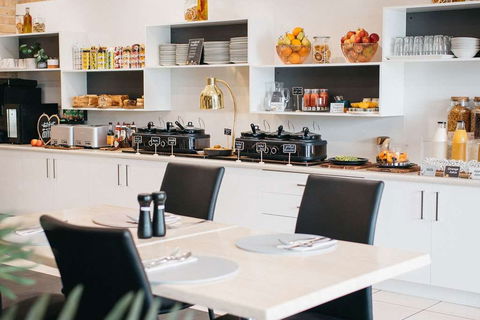 Quality Suites Banksia Gardens - Tourism Canberra 10