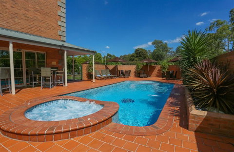 Best Western Plus Hovell Tree Inn - Tourism Canberra 4