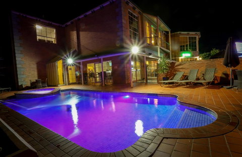 Best Western Plus Hovell Tree Inn - Tourism Canberra 5