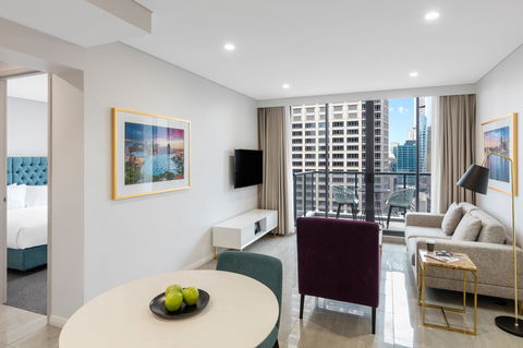 Meriton Suites Pitt Street - Tourism Canberra 10