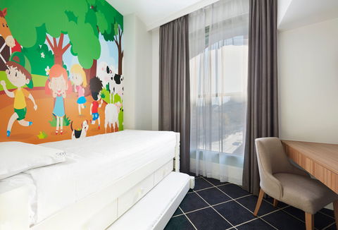 Holiday Inn Darling Harbour - Tourism Canberra 6