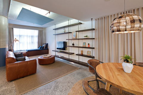 Zara Tower Serviced Apartments - Tourism Canberra 7
