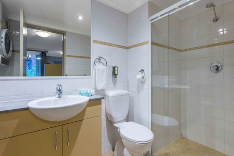 Nesuto Chippendale Sydney Apt Hotel - Tourism Canberra 3
