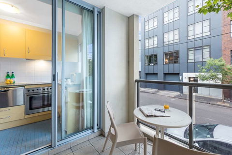 Nesuto Chippendale Sydney Apt Hotel - Tourism Canberra 11