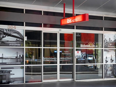Hotel Ibis World Square - Tourism Canberra 1