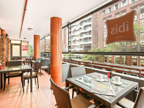 Hotel Ibis World Square - Tourism Canberra 10