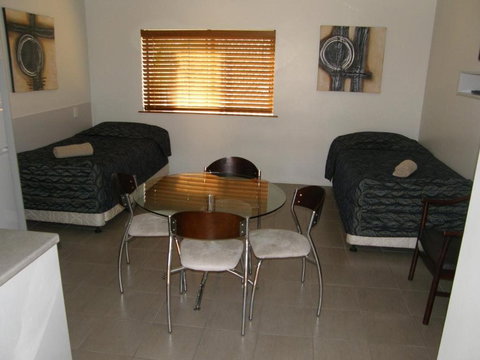 Western Gateway Motel - Tourism Canberra 16