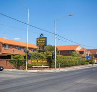 St Georges Motor Inn - Tourism Canberra