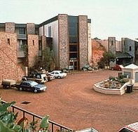 Desert Cave Hotel - Tourism Canberra