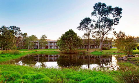 York On Lilydale Resort - Tourism Canberra 0