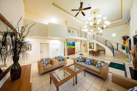 Cairns Queenscourt - Tourism Canberra 1