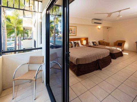 Cairns Queenscourt - Tourism Canberra 2