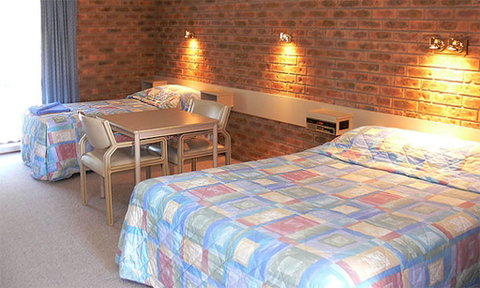 Settlement Motor Inn - Tourism Canberra 1