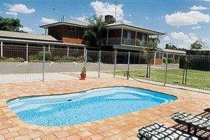 Centrepoint Motel - Tourism Canberra 0