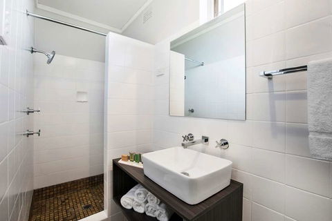 Nightcap At Jamison Hotel - Tourism Canberra 1