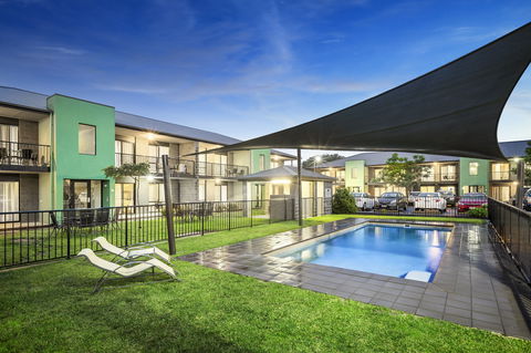 Quest Sale - Tourism Canberra 1