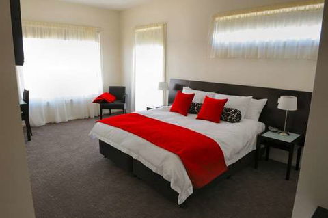 York Cove - Tourism Canberra 1