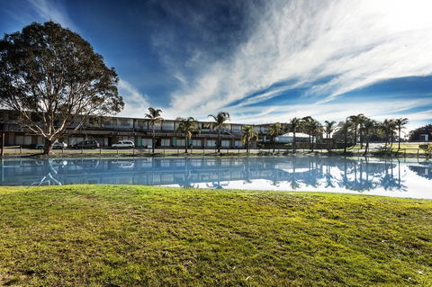 Rivers Inn Motel - Tourism Canberra 2