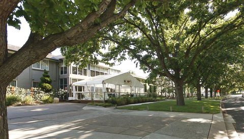 Forrest Hotel & Apartments - Tourism Canberra 0