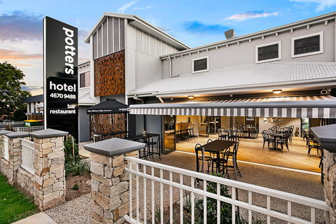 Potter's Boutique Hotel - Tourism Canberra 0