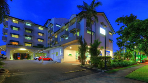 Cairns Sheridan Hotel - Tourism Canberra 0