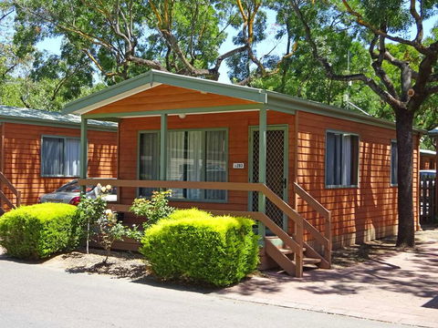 Adelaide Caravan Park - Tourism Canberra 1