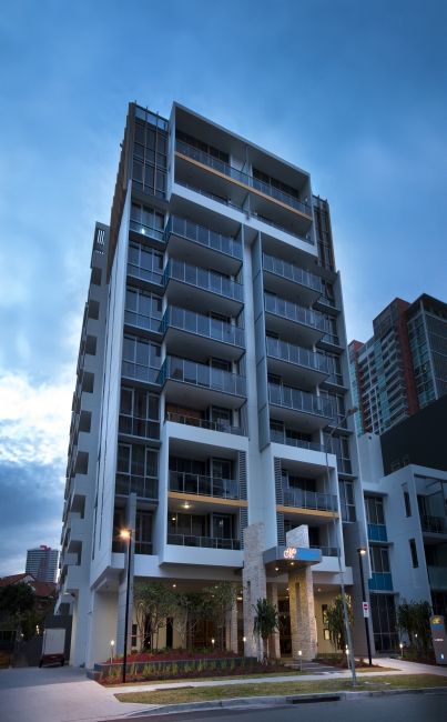 Meriton Suites Southport - Tourism Canberra 0