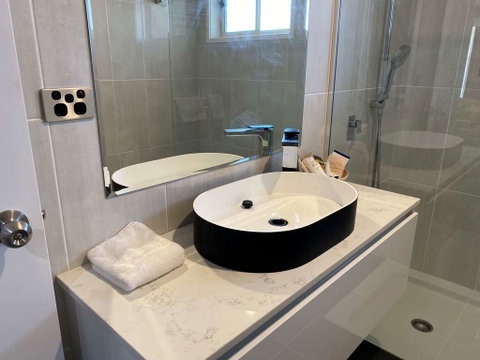 Best Western Plus All Settlers Motor Inn - Tourism Canberra 2