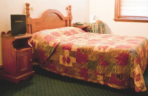 O'Malleys Hotel - Tourism Canberra 1