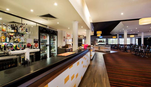 Nightcap at Gateway Hotel - Tourism Canberra 6