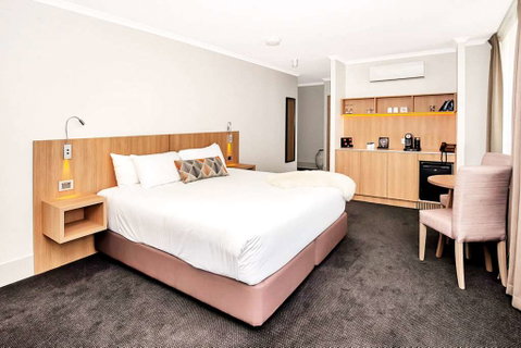 Clarion Hotel Townsville - Tourism Canberra 1