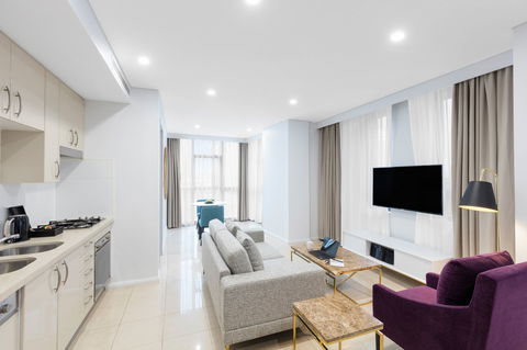Meriton Suites Pitt Street - Tourism Canberra 8