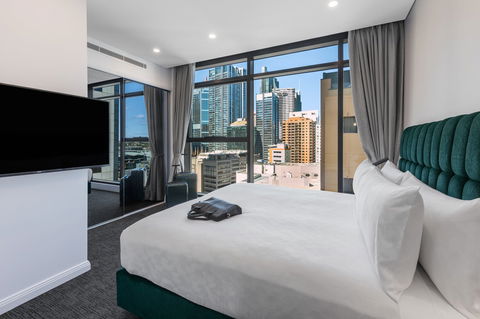 Meriton Suites Sussex Street, Sydney - Tourism Canberra 0