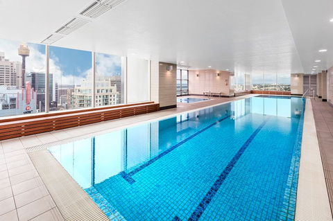 Meriton Suites World Tower - Tourism Canberra 3