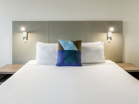 Novotel Sydney Central - Tourism Canberra 4