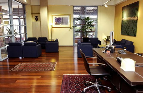 Mariners Court Hotel - Tourism Canberra 0