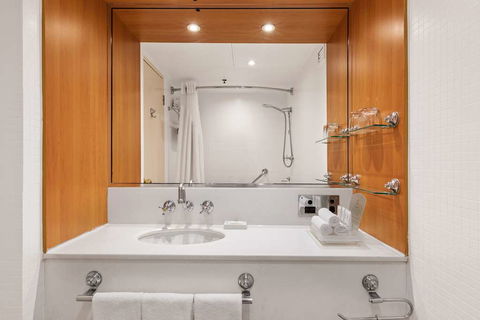 Rydges Sydney Harbour - Tourism Canberra 4