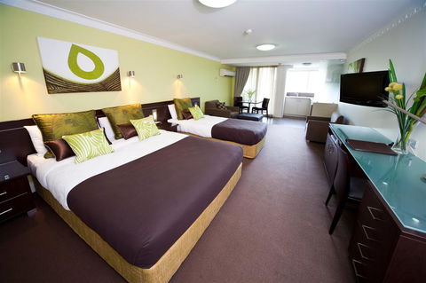 Hyde Park Inn - Tourism Canberra 5