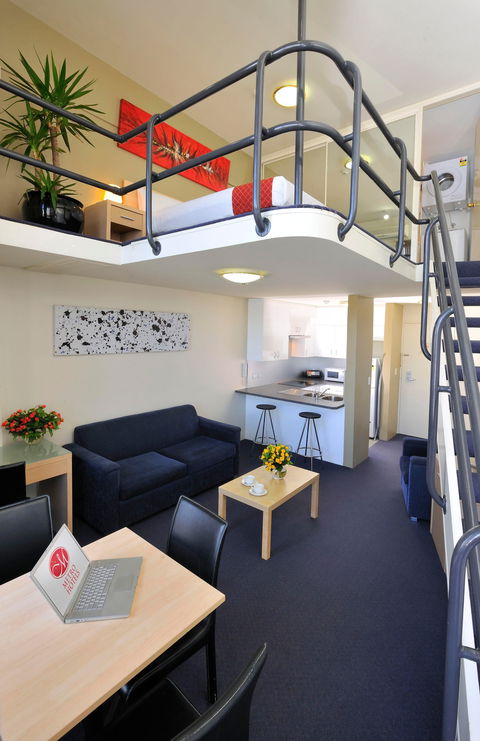 Metro Apartments On Darling Harbour - Tourism Canberra 6