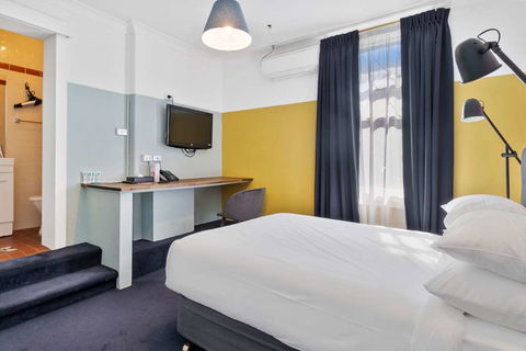 Hotel Harry, An Ascend Hotel - Tourism Canberra 5