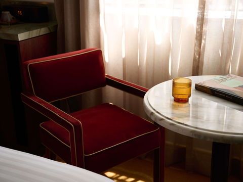 Hotel Morris Sydney - Tourism Canberra 3